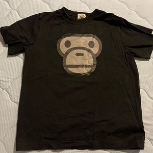Black Bape Baby Milo face logo shirt